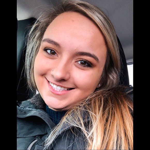 Meet your Posher, Bailey - Picture 1 of 1